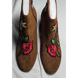 Gentle Souls Kenneth Cole Blaise Patches Brown Suede Embroidered Ankle Boots 9.5